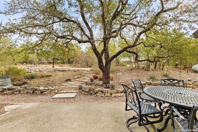 232 Crooked Oak, Round Mountain, TX 78663