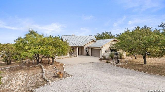 232 Crooked Oak, Round Mountain, TX 78663