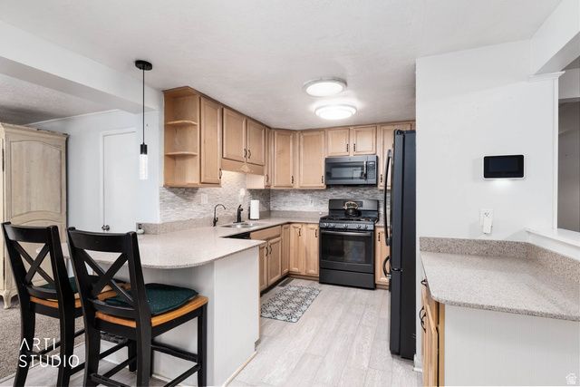 915 HISLOP DR, Ogden, UT 84404