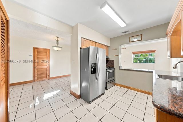 6710 SW 29th St, Miami, FL 33155