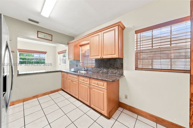 6710 SW 29th St, Miami, FL 33155
