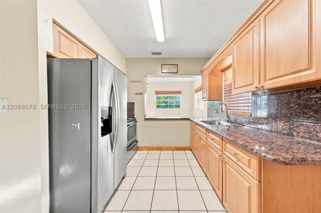 6710 SW 29th St, Miami, FL 33155