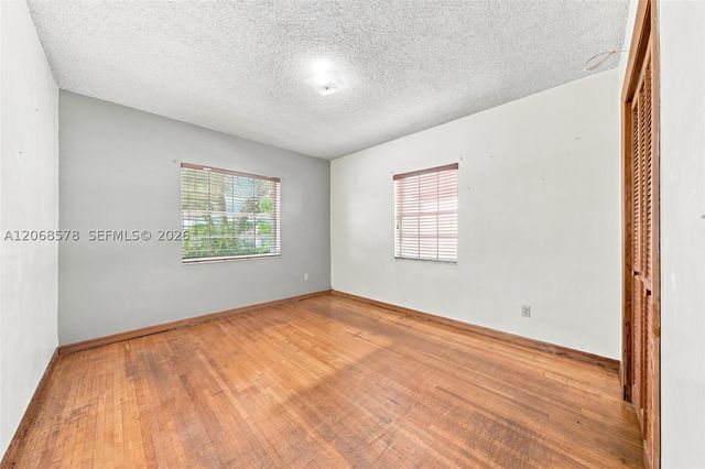 6710 SW 29th St, Miami, FL 33155