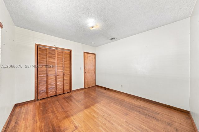 6710 SW 29th St, Miami, FL 33155