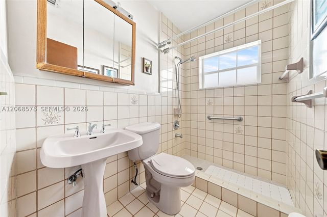 6710 SW 29th St, Miami, FL 33155