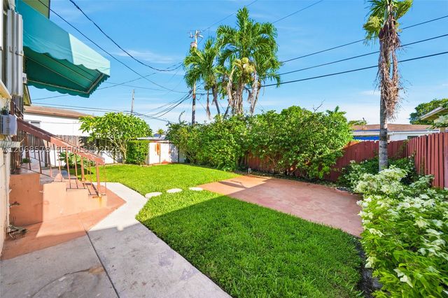 6710 SW 29th St, Miami, FL 33155