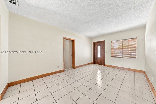 6710 SW 29th St, Miami, FL 33155