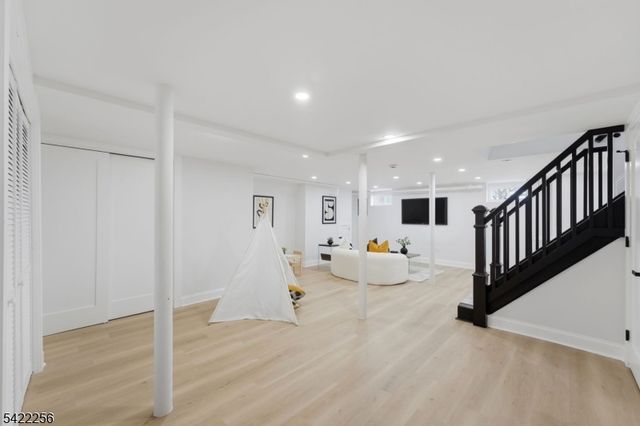 56 Diven St, Springfield Twp., NJ 07081