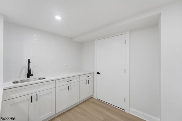 56 Diven St, Springfield Twp., NJ 07081