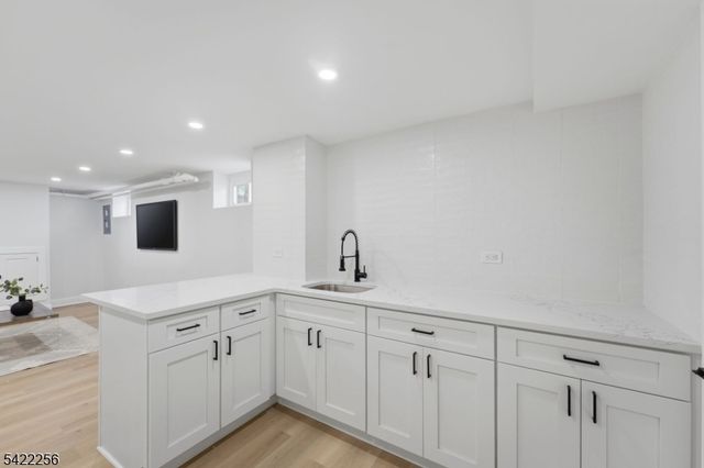 56 Diven St, Springfield Twp., NJ 07081