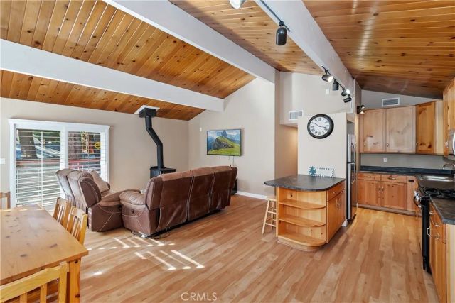 31435 Oakleaf, Running Springs, CA 92382