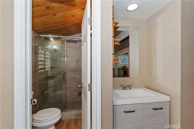 31435 Oakleaf, Running Springs, CA 92382