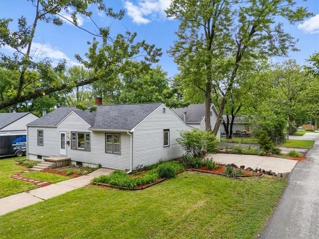 701 SW 16th Street, Blue Springs, MO 64015