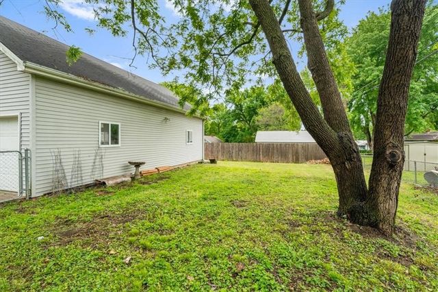 701 SW 16th Street, Blue Springs, MO 64015