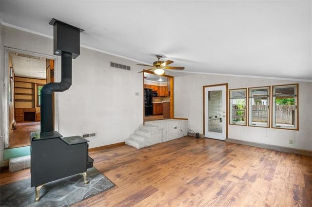 701 SW 16th Street, Blue Springs, MO 64015