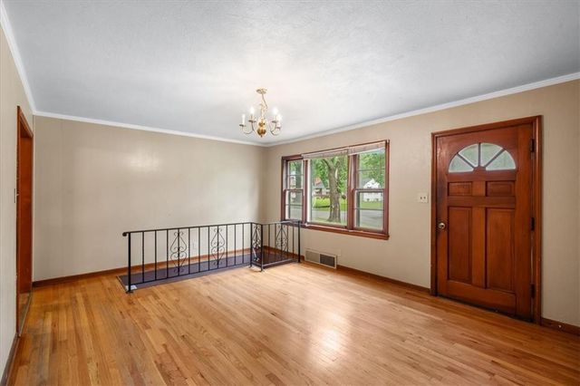 701 SW 16th Street, Blue Springs, MO 64015
