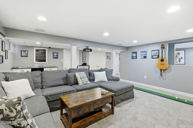 482 Clifton Avenue, Bayville, NJ 08721