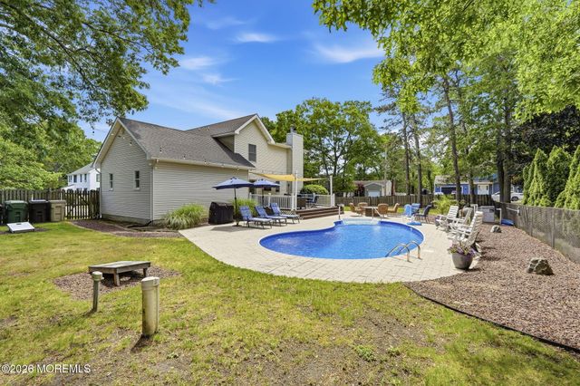 482 Clifton Avenue, Bayville, NJ 08721