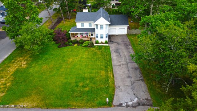 482 Clifton Avenue, Bayville, NJ 08721