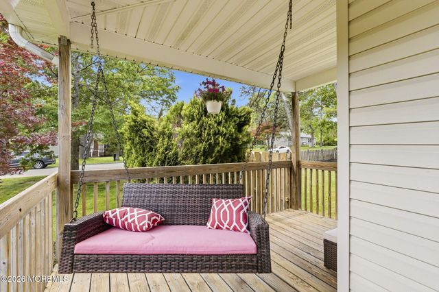482 Clifton Avenue, Bayville, NJ 08721