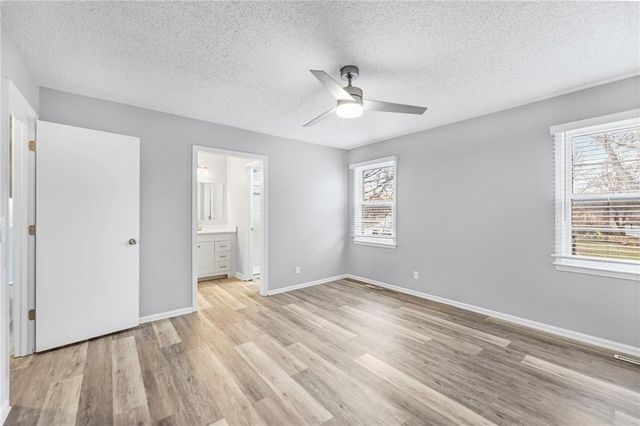 1925 E 153rd Terrace, Olathe, KS 66062