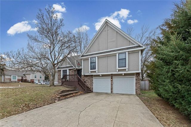 1925 E 153rd Terrace, Olathe, KS 66062