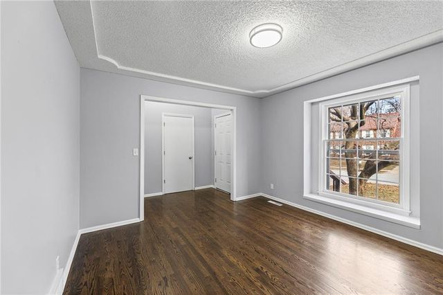 1925 E 153rd Terrace, Olathe, KS 66062