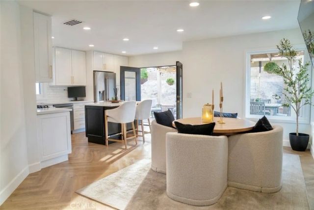 812 Poppyseed, Corona, CA 92881