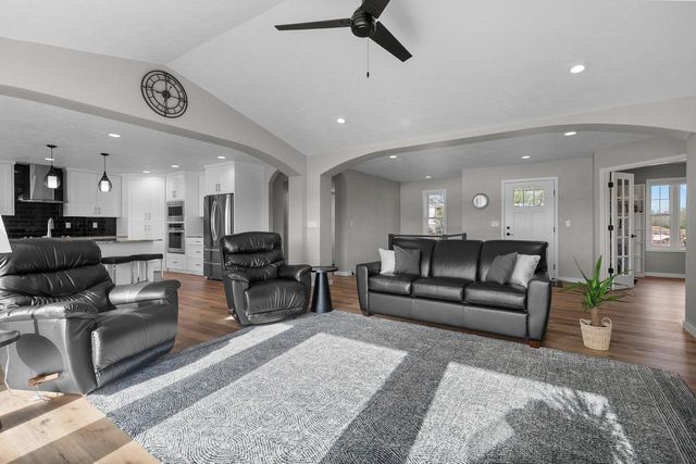 1019 DEER, Fond Du Lac, WI 54935