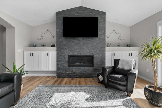 1019 DEER, Fond Du Lac, WI 54935