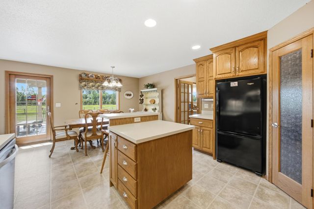 10085 28th Street S, Moorhead, MN 56560