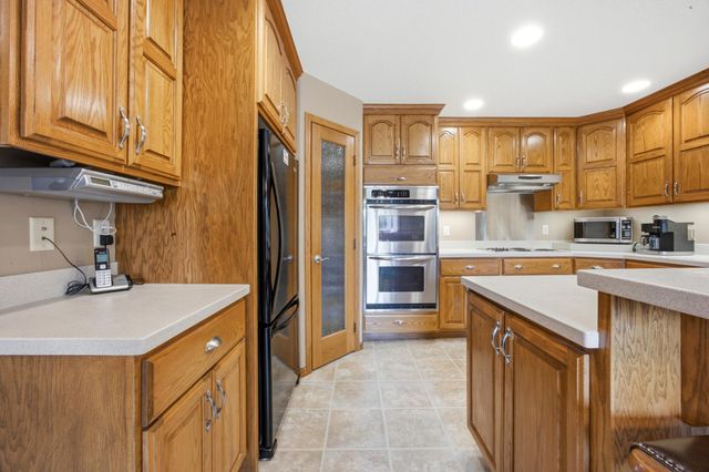 10085 28th Street S, Moorhead, MN 56560