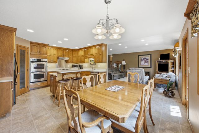 10085 28th Street S, Moorhead, MN 56560
