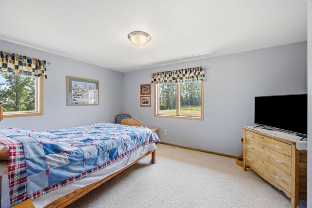 10085 28th Street S, Moorhead, MN 56560