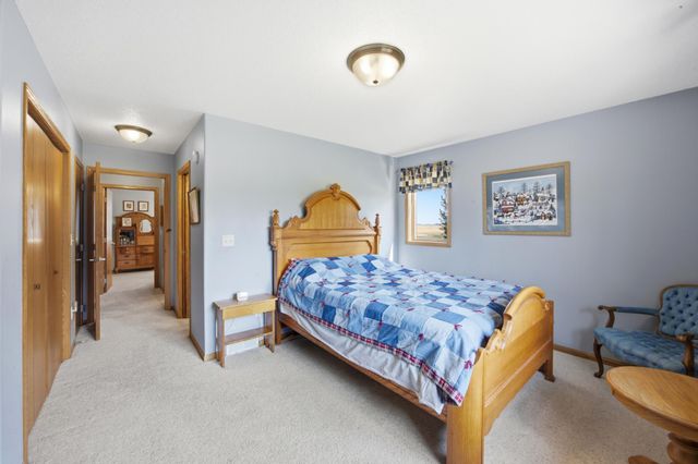 10085 28th Street S, Moorhead, MN 56560