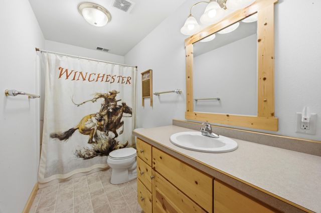 10085 28th Street S, Moorhead, MN 56560