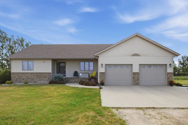 10085 28th Street S, Moorhead, MN 56560