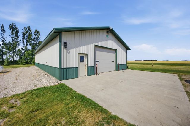 10085 28th Street S, Moorhead, MN 56560