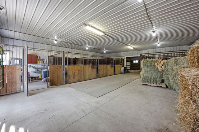10085 28th Street S, Moorhead, MN 56560
