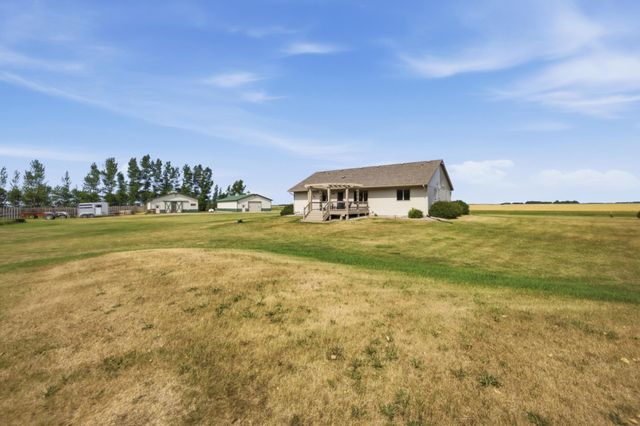10085 28th Street S, Moorhead, MN 56560