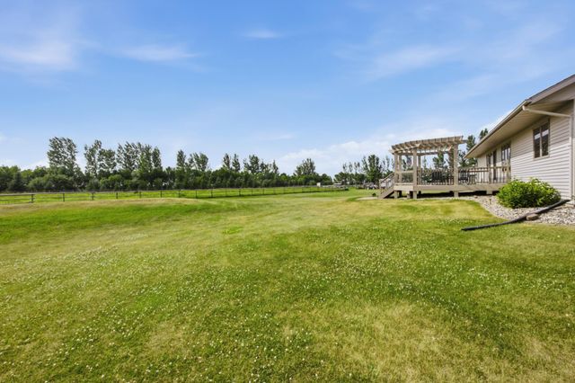 10085 28th Street S, Moorhead, MN 56560