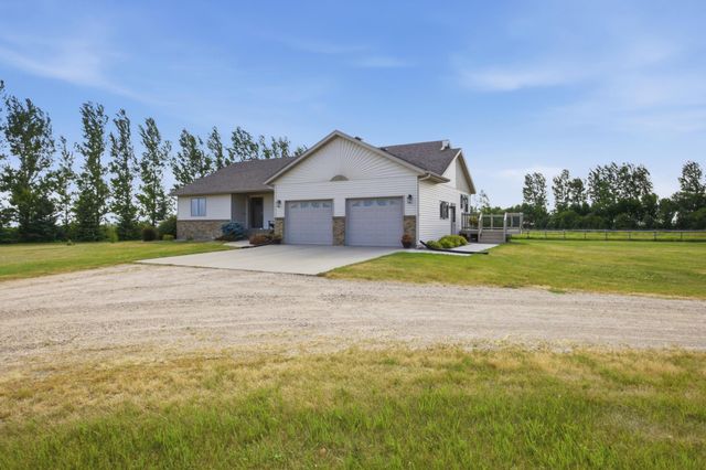 10085 28th Street S, Moorhead, MN 56560