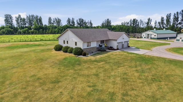 10085 28th Street S, Moorhead, MN 56560