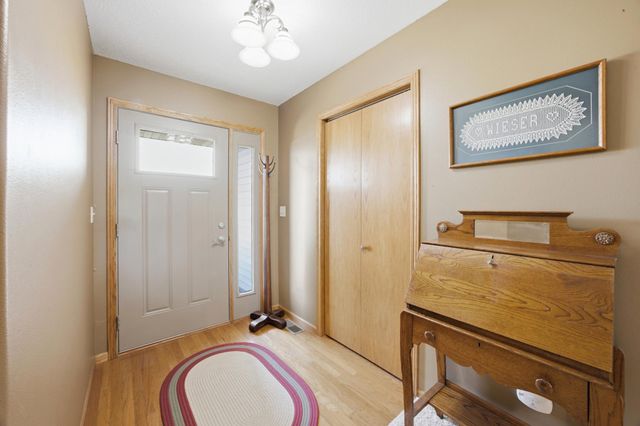 10085 28th Street S, Moorhead, MN 56560