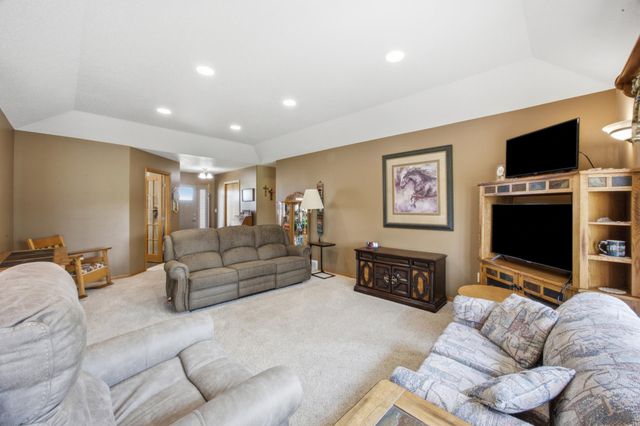 10085 28th Street S, Moorhead, MN 56560