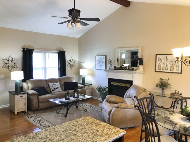 266 Woods Edge Rd, Winchester, TN 37398