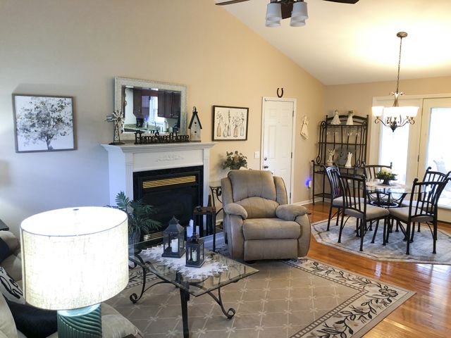 266 Woods Edge Rd, Winchester, TN 37398