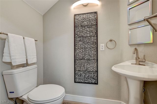 3950 South Sandhill Road 124, Las Vegas, NV 89121
