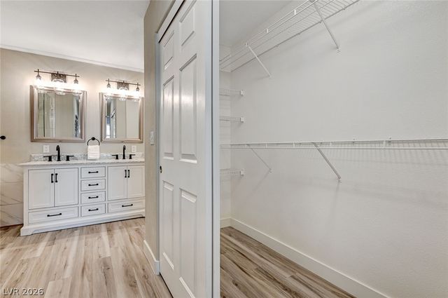 3950 South Sandhill Road 124, Las Vegas, NV 89121