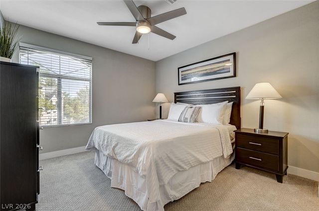 3950 South Sandhill Road 124, Las Vegas, NV 89121